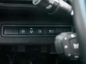 Peugeot 3008 (2023) thumbnail 31