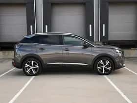 Peugeot 3008 (2023) thumbnail 5