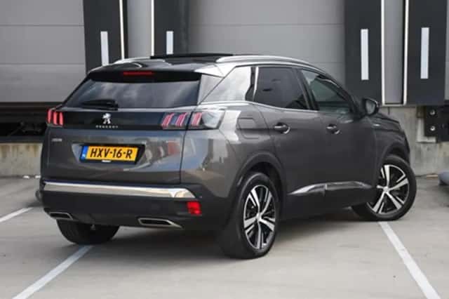 Peugeot 3008 (2023) thumbnail 6
