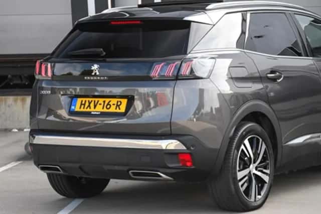 Peugeot 3008 (2023) thumbnail 7