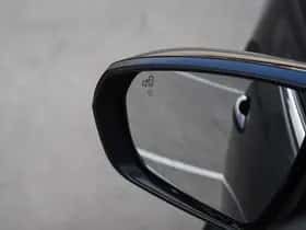 Peugeot 3008 (2023) thumbnail 9