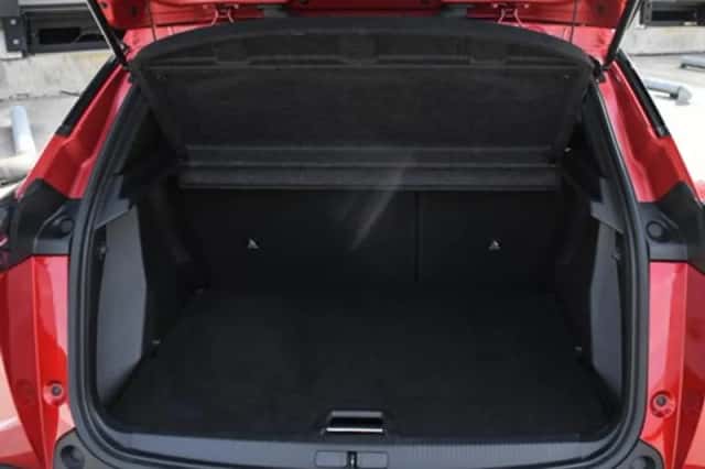 Peugeot 2008 (2024) thumbnail 11