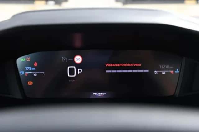 Peugeot 2008 (2024) thumbnail 14