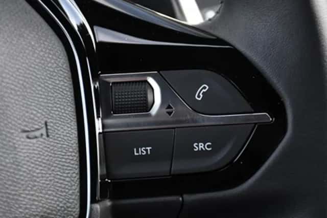 Peugeot 2008 (2024) thumbnail 25