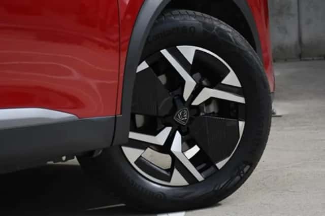 Peugeot 2008 (2024) thumbnail 7