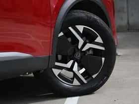 Peugeot 2008 (2024) thumbnail 7