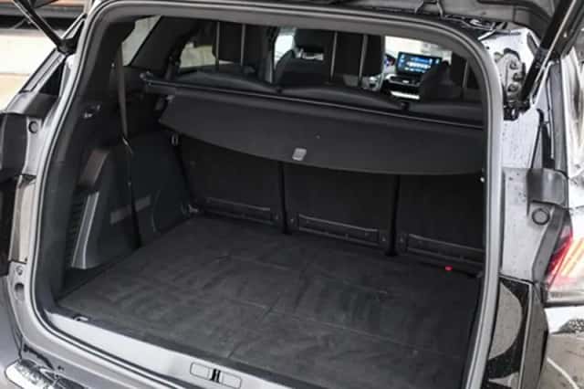 Peugeot 5008 (2024) thumbnail 13