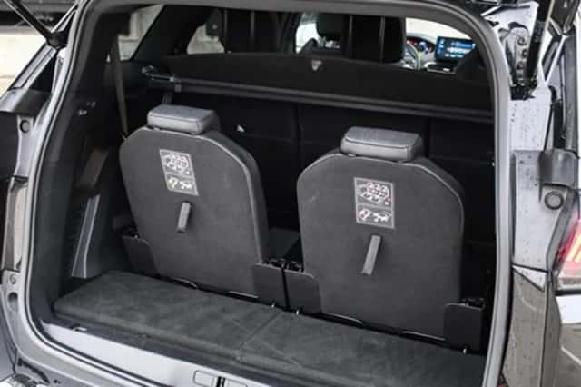 Peugeot 5008 (2024) thumbnail 14