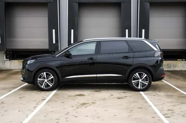 Peugeot 5008 (2024) thumbnail 3