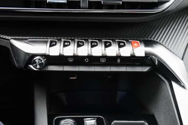Peugeot 5008 (2024) thumbnail 23