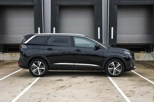 Peugeot 5008 (2024) thumbnail 4