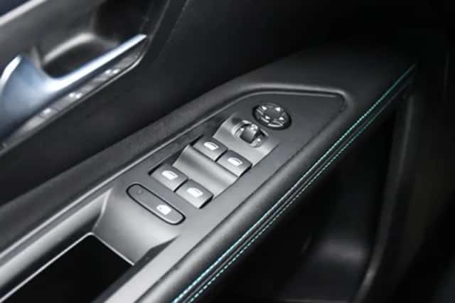 Peugeot 5008 (2024) thumbnail 31