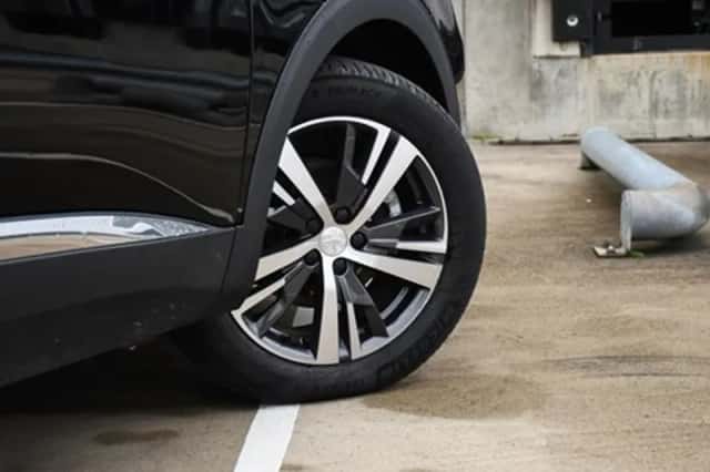 Peugeot 5008 (2024) thumbnail 7