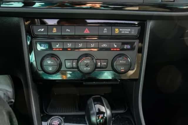 SEAT Leon (2020) thumbnail 33