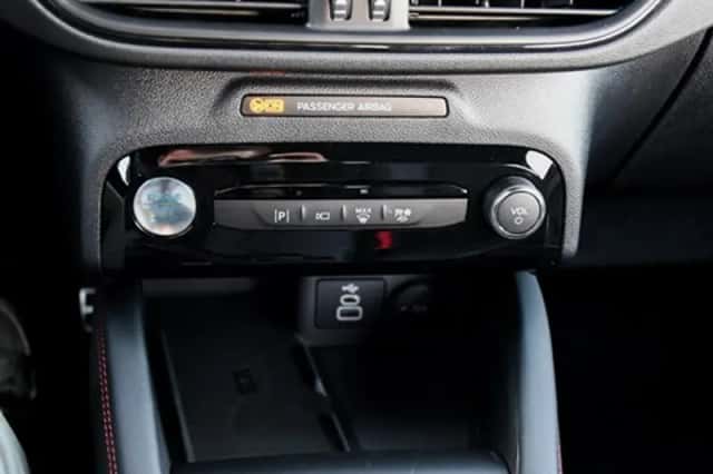 Ford Kuga (2025) thumbnail 32