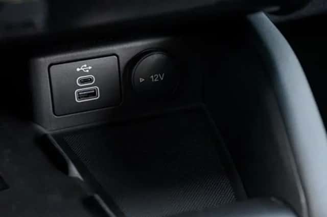 Ford Kuga (2025) thumbnail 33