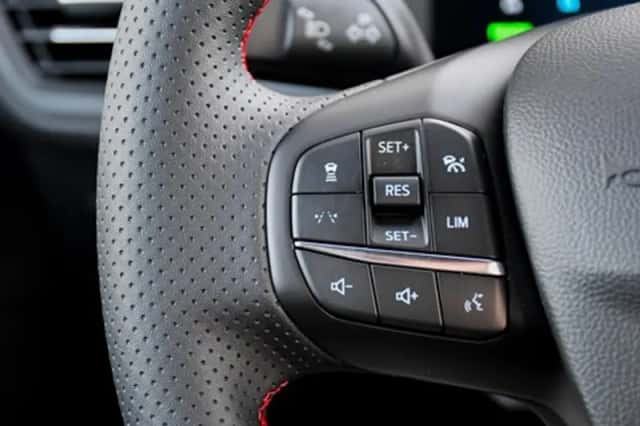 Ford Kuga (2025) thumbnail 38