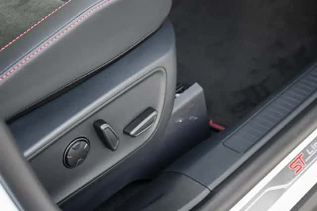 Ford Kuga (2025) thumbnail 41