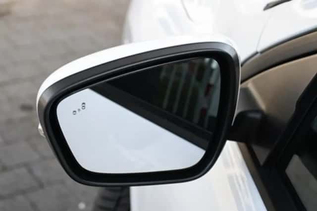 Ford Kuga (2025) thumbnail 8