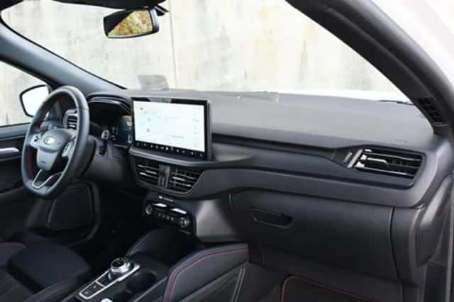 Ford Kuga (2025) thumbnail 10