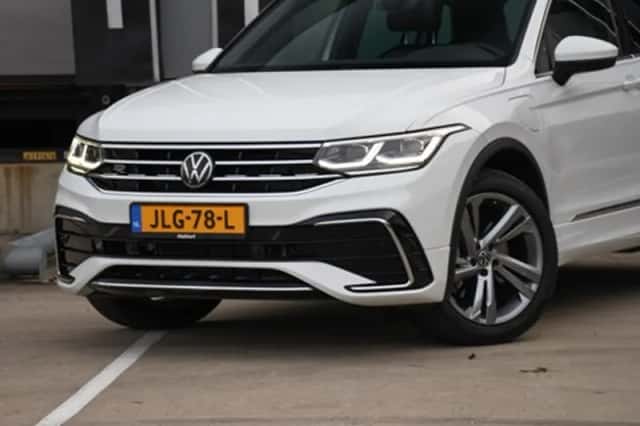 Volkswagen Tiguan (2023) thumbnail 2