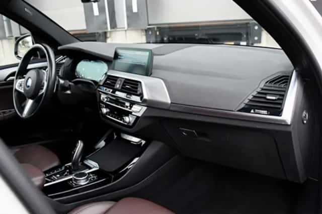 BMW X3 (2021) thumbnail 12