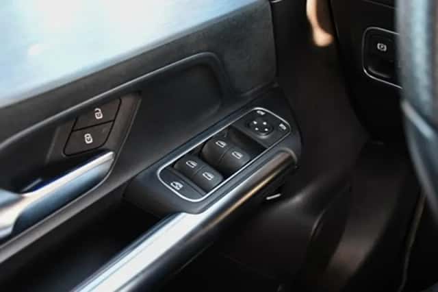 Mercedes-Benz B (2021) thumbnail 37