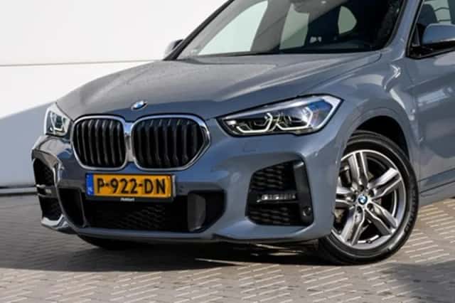 BMW X1 (2021) thumbnail 2