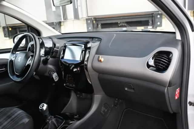Peugeot 108 (2020) thumbnail 9