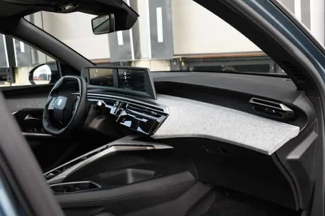 Peugeot 5008 (2025) thumbnail 9