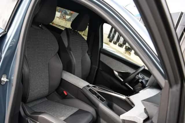 Peugeot 5008 (2025) thumbnail 10