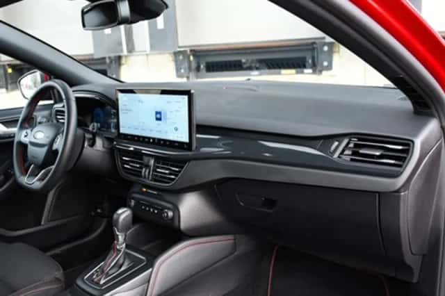 Ford Focus (2024) thumbnail 11