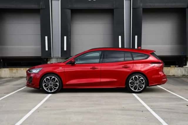 Ford Focus (2024) thumbnail 3