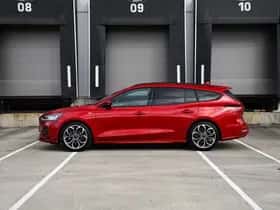 Ford Focus (2024) thumbnail 3