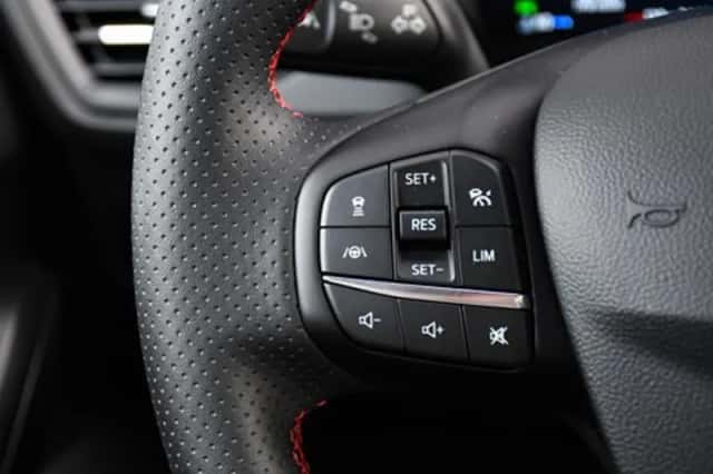 Ford Focus (2024) thumbnail 32