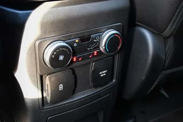 Ford Explorer (2024) thumbnail 18