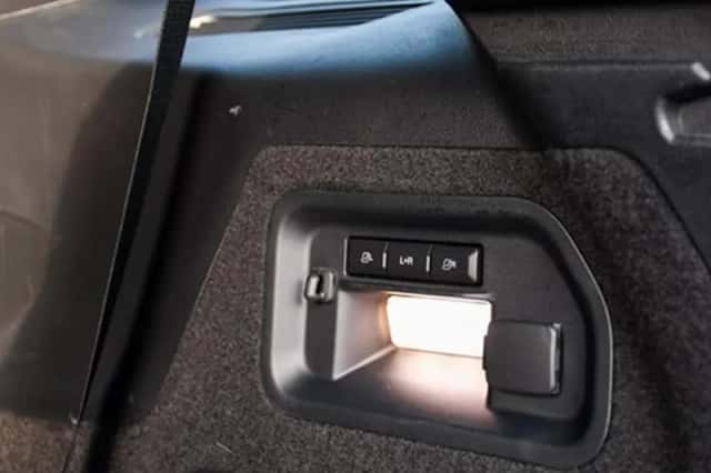 Ford Explorer (2024) thumbnail 24