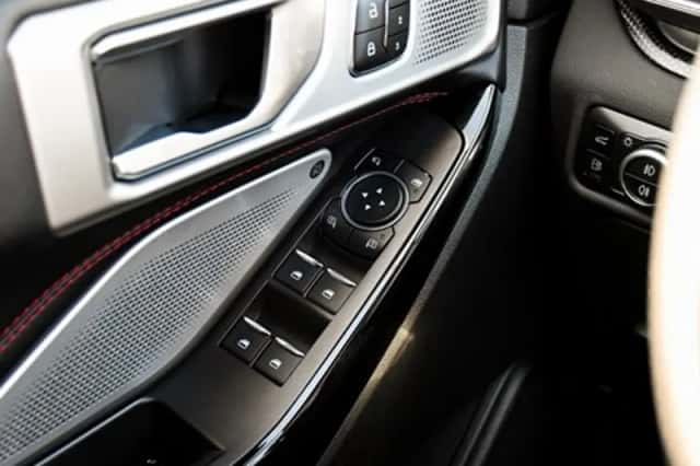 Ford Explorer (2024) thumbnail 50