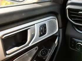 Ford Explorer (2024) thumbnail 52