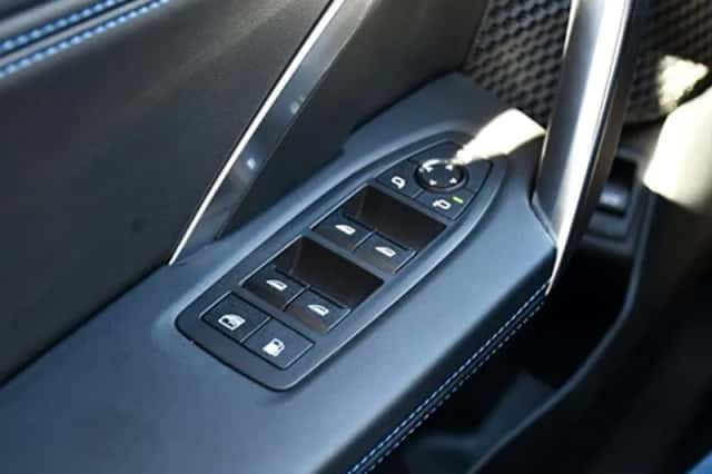 BMW X1 (2024) thumbnail 43