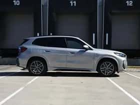BMW X1 (2024) thumbnail 6