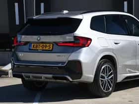 BMW X1 (2024) thumbnail 8