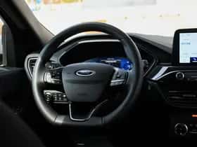 Ford Kuga (2023) thumbnail 17