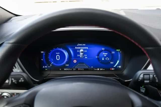 Ford Kuga (2023) thumbnail 18