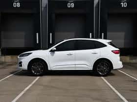 Ford Kuga (2023) thumbnail 3