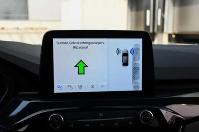 Ford Kuga (2023) thumbnail 23