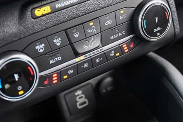 Ford Kuga (2023) thumbnail 26
