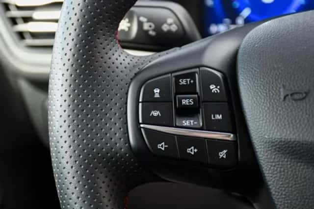 Ford Kuga (2023) thumbnail 31