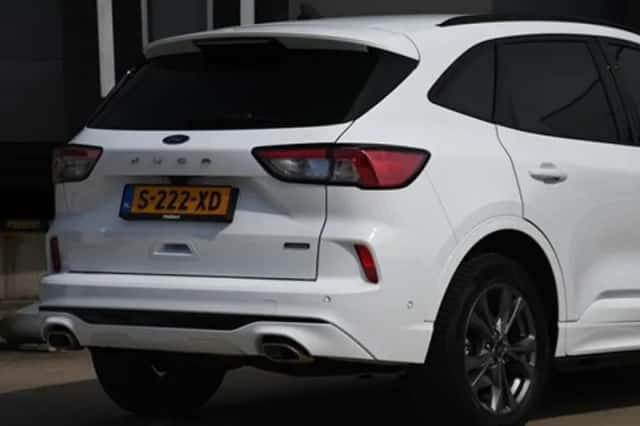 Ford Kuga (2023) thumbnail 6