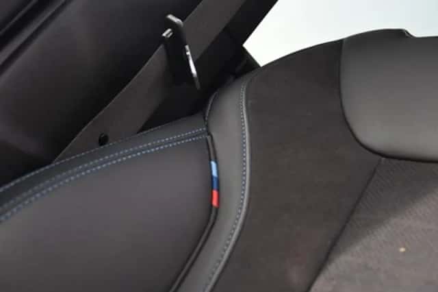 BMW 330 (2023) thumbnail 20